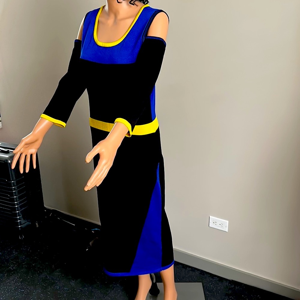 Dress - Picture 2 of 5